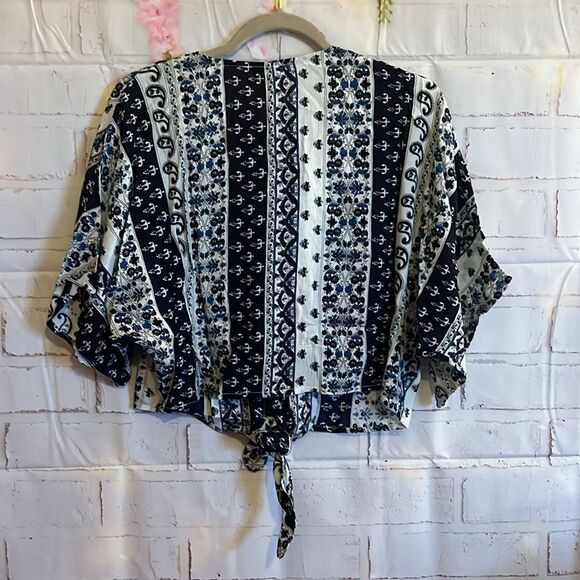 Jovie Front Tie Blue Paisley Button up V Neck Blouse - Picture 9 of 10